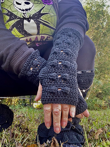 Dark Romance Fingerless Gloves