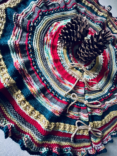 Shiny Bright Holiday Tree Skirt