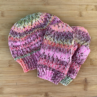 see shop for matching 'Go To' mitten pattern 