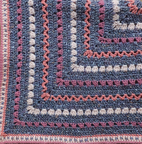 Trehundre og treble-gress Blanket - Rosie Forth