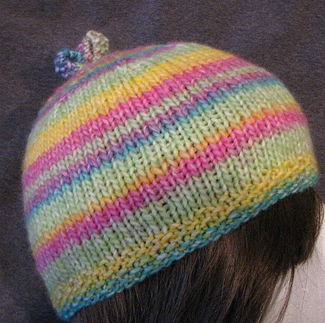 Ravelry Kids Hat With Loops pattern by Roxy Yarns