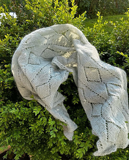 Midtsommer sjal - strikket i Tynn Silkmohair