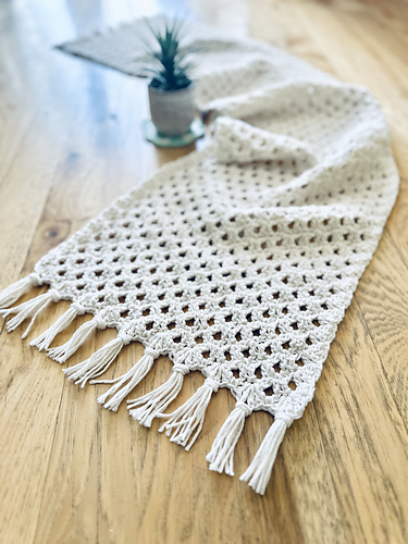 Trellis Table Runner