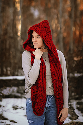 Ravelry: Hooded Super Scarf pattern by Salena Baca
