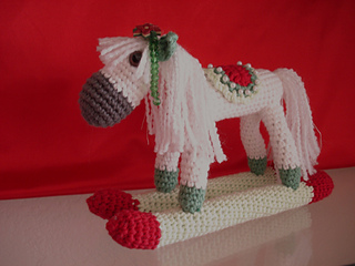 Ravelry: Sallystrings' Christmas Rocking Horse