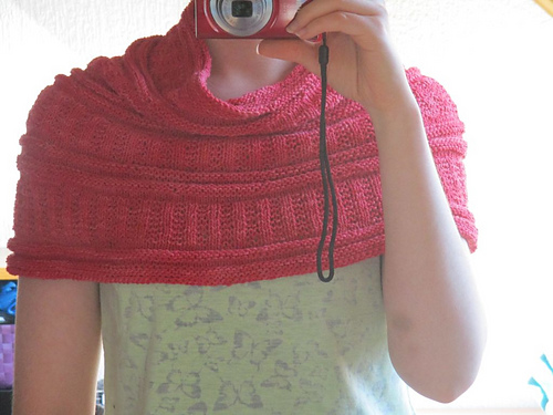 Manderscheid Cowl photo 1