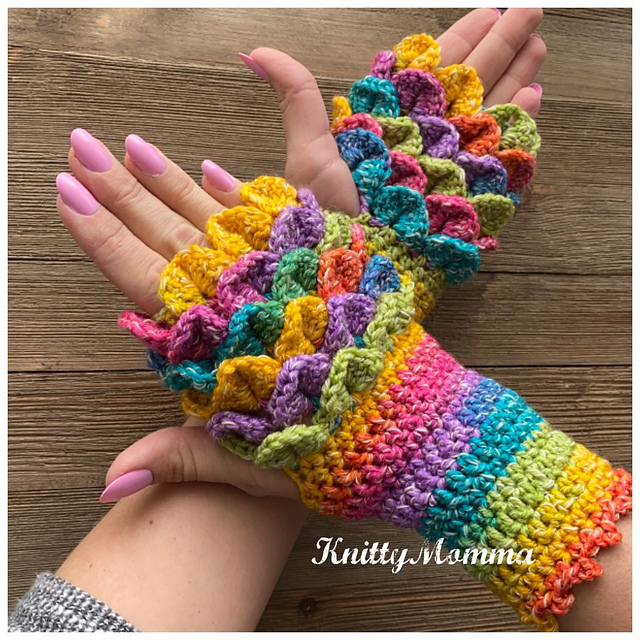 Ravelry Dragon Scale Fingerless Gloves pattern by Knitty Momma