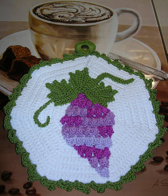 Ravelry Grape Hot Plate Covers pattern by American Thread Company