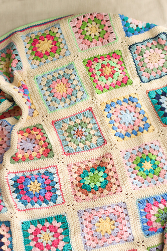 Gå-til Granny Blanket - Say Little Hen