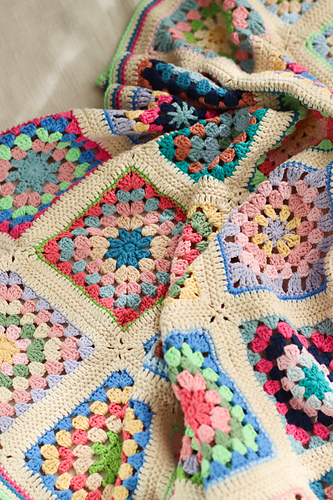 Gå-til Granny Blanket - Say Little Hen