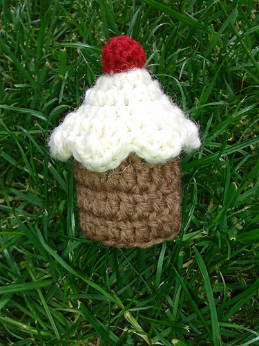 Tiny cupcake hat photo 3