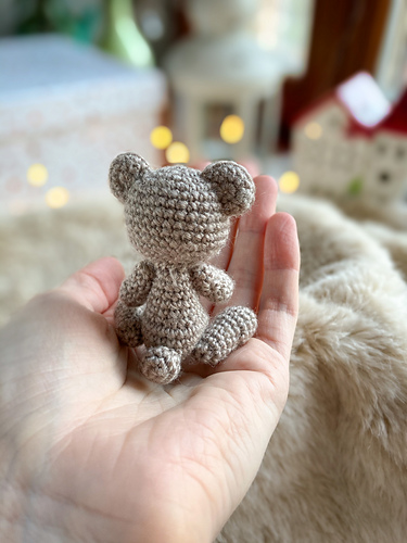 Liten teddybjørn - Nadia Iukhlina