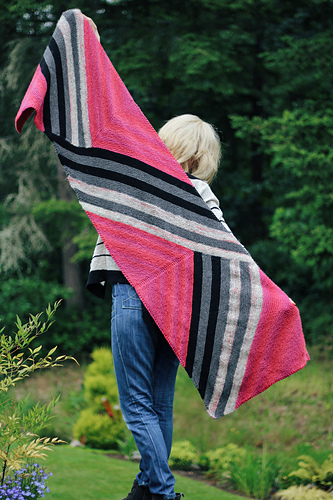 Ravelry: Ribbon Wrap pattern by illitilli