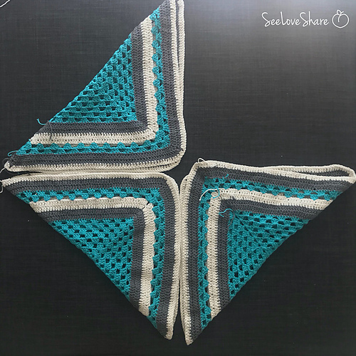 Mod Granny Square Beach Bag photo 4
