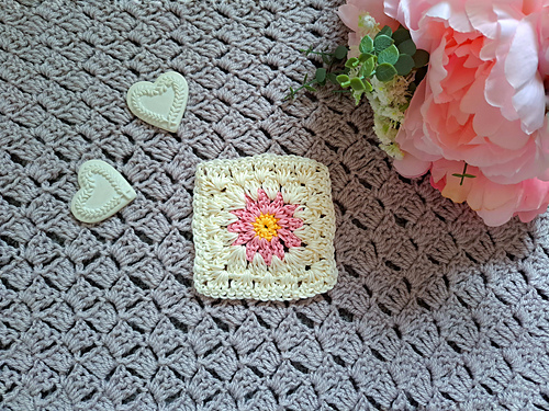Blomster Granny Square - Selina Veronique