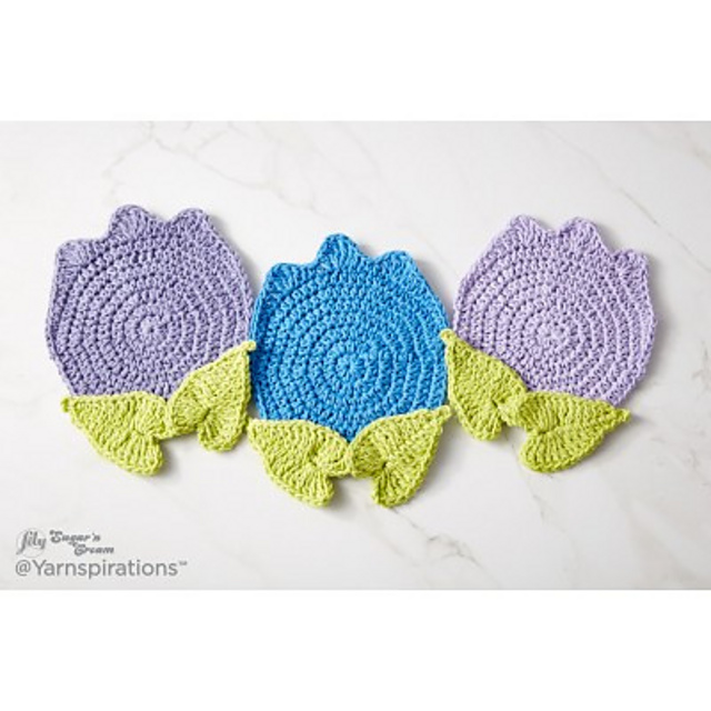 Ravelry Too Cute Tulip Crochet Potholder pattern by Lily / Sugar'n Cream