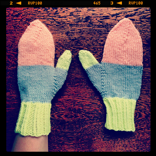 Ravelry Colour Block Mittens pattern by Shara Made