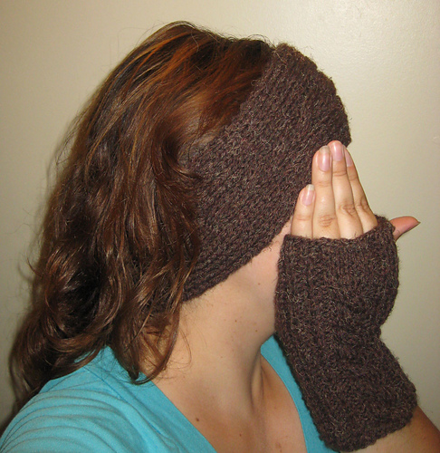Cabled Earwarmer and Fingerless Mitts photo 2