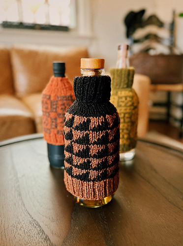 Ravelry: Folksy Bottle Buff pattern by Shelli Can