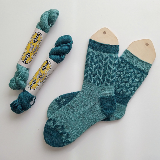 Ravelry MisMatch Socks pattern by Tea Bercek