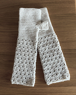 Ava fingerless mitts