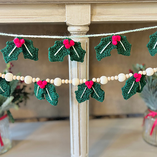 pdf pattern includes instructions for two garland versions: a crochet only version and a beaded version