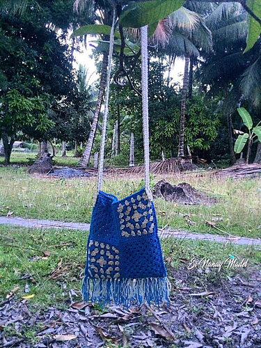 Granny Square Sling Bag photo 2