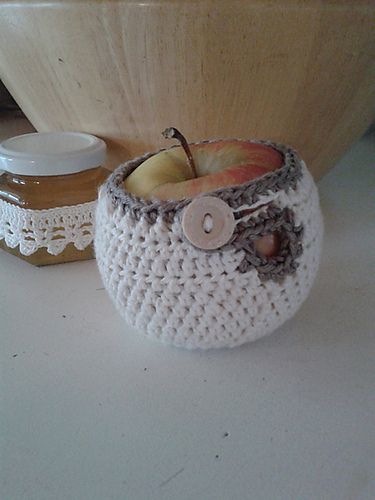 Marion's Apfeltäschle / Marion's Apple jacket photo 3