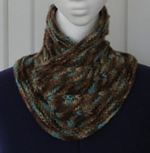 Around the Bend Hat & Cowl Set photo 5