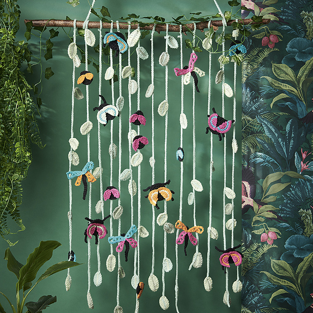 Ravelry Bug Wall Hanging pattern by Millie Masterton