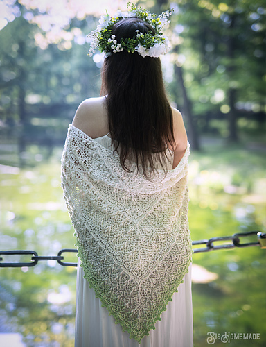 Freesia shawl