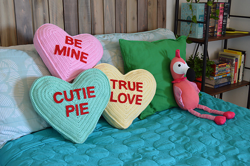 Ravelry: Conversation Heart Pillow pattern by Sisterly Studios