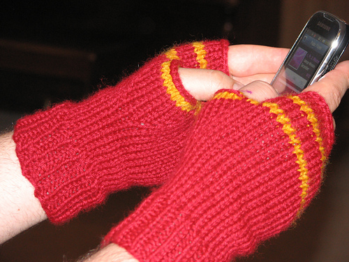 Hogwarts Fingerless House Gloves photo 4