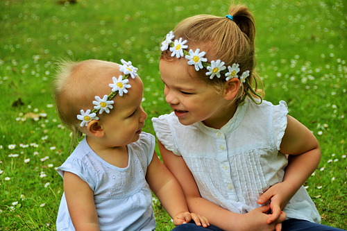The Daisy Chain Headband photo 1