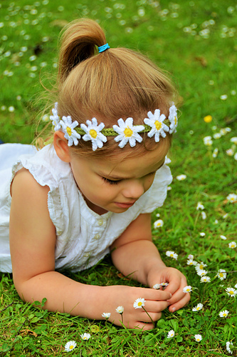 The Daisy Chain Headband photo 2
