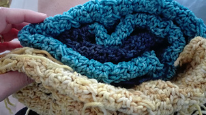 12 repeats of limoncello and seagrass, but run out of indigo - only three repeats so far.