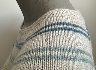 Difference between back neck and front neck depth