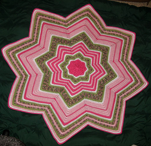 Ravelry: Bright Lights Round Ripple 8 points pattern by Donna Mason-Svara