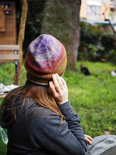 Clean and rhythmic crown shaping.