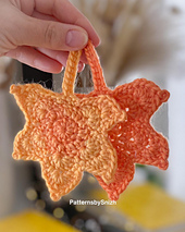Medium Maple Leaf