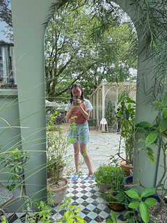 153 cm, wearing size XL