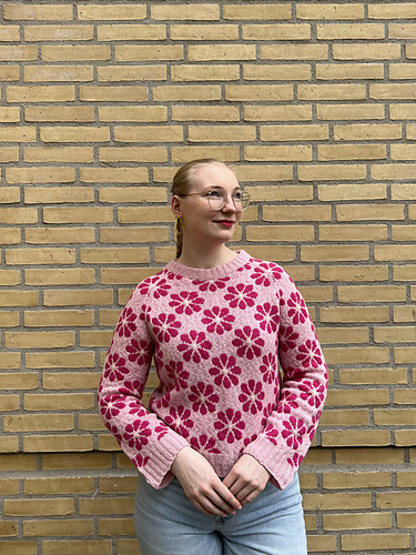 Daisy Genser - Solvara Knitwear