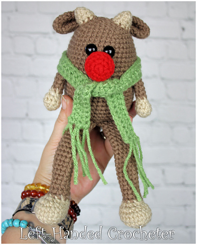 Reinsdyr Shelf Sitter - The Left-Handed Crocheter