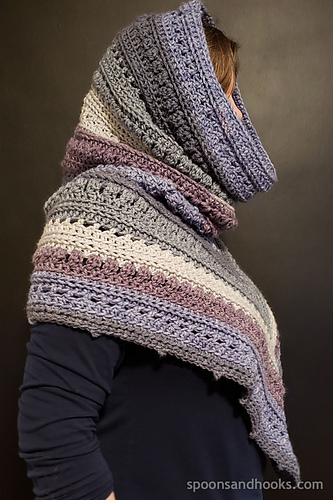 Ravelry: The "big hug" hooded cowl scarf pattern by Nina Nicholson