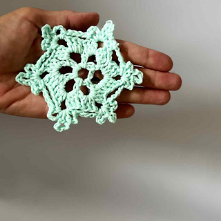 beginner crochet snowflake coaster tutorial free