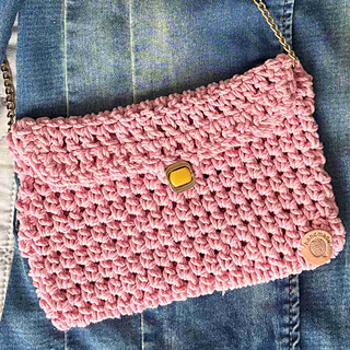 simple clutch bag crochet pattern for beginners