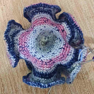 How to crochet a hyperbolic plane