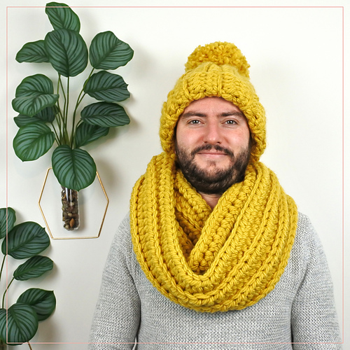Ravelry Super Chunky Hat and Snood Set pattern by Stylish Stitches Crochet