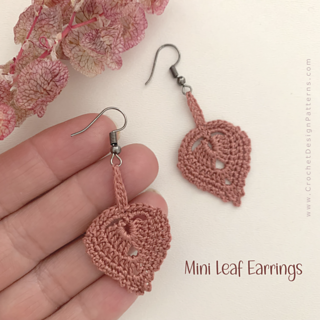 Mini leaf earrings | Crochet pattern