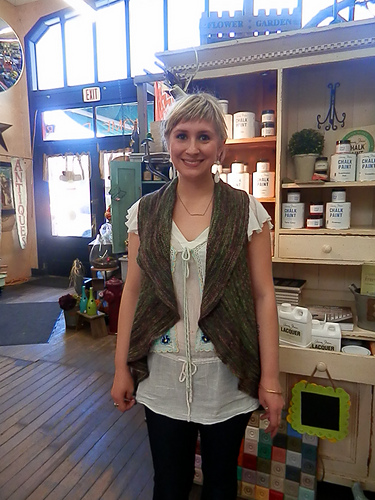 Mi Jolie Vest photo 1